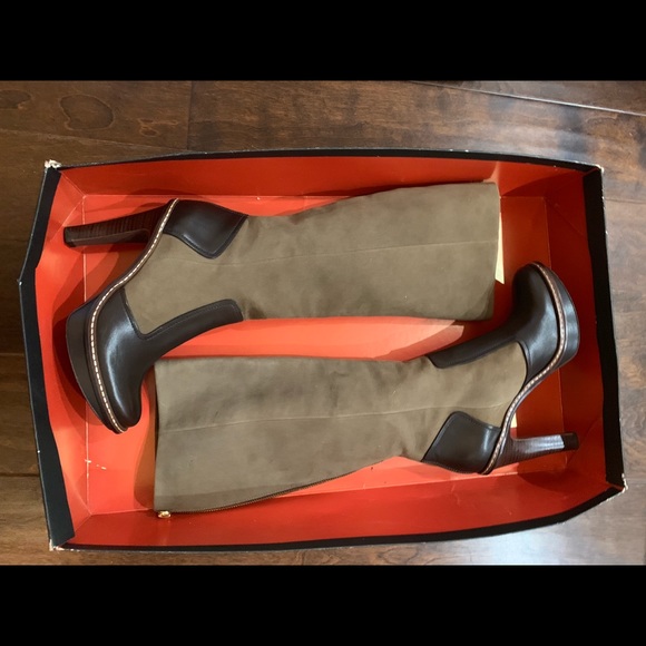 BCBG MAXA ZIRA boots - Picture 1 of 8